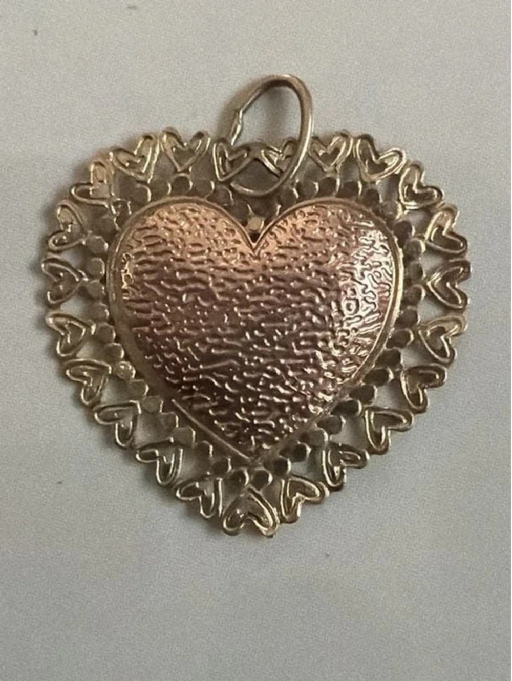 Vintage 14K Two Tone Gold Florentine Textured Lace Border Heart Pendant Charm